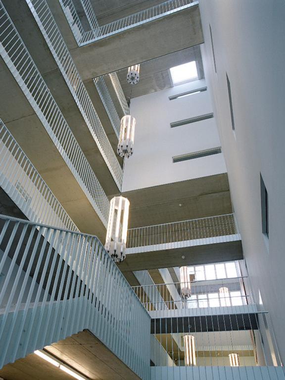 大厅小楼梯 Interior view of sm-Poolhaus住宅建筑第5张图片