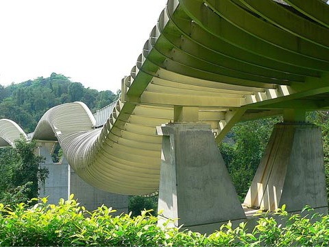 直落布兰雅山公园 亨德申波浪桥