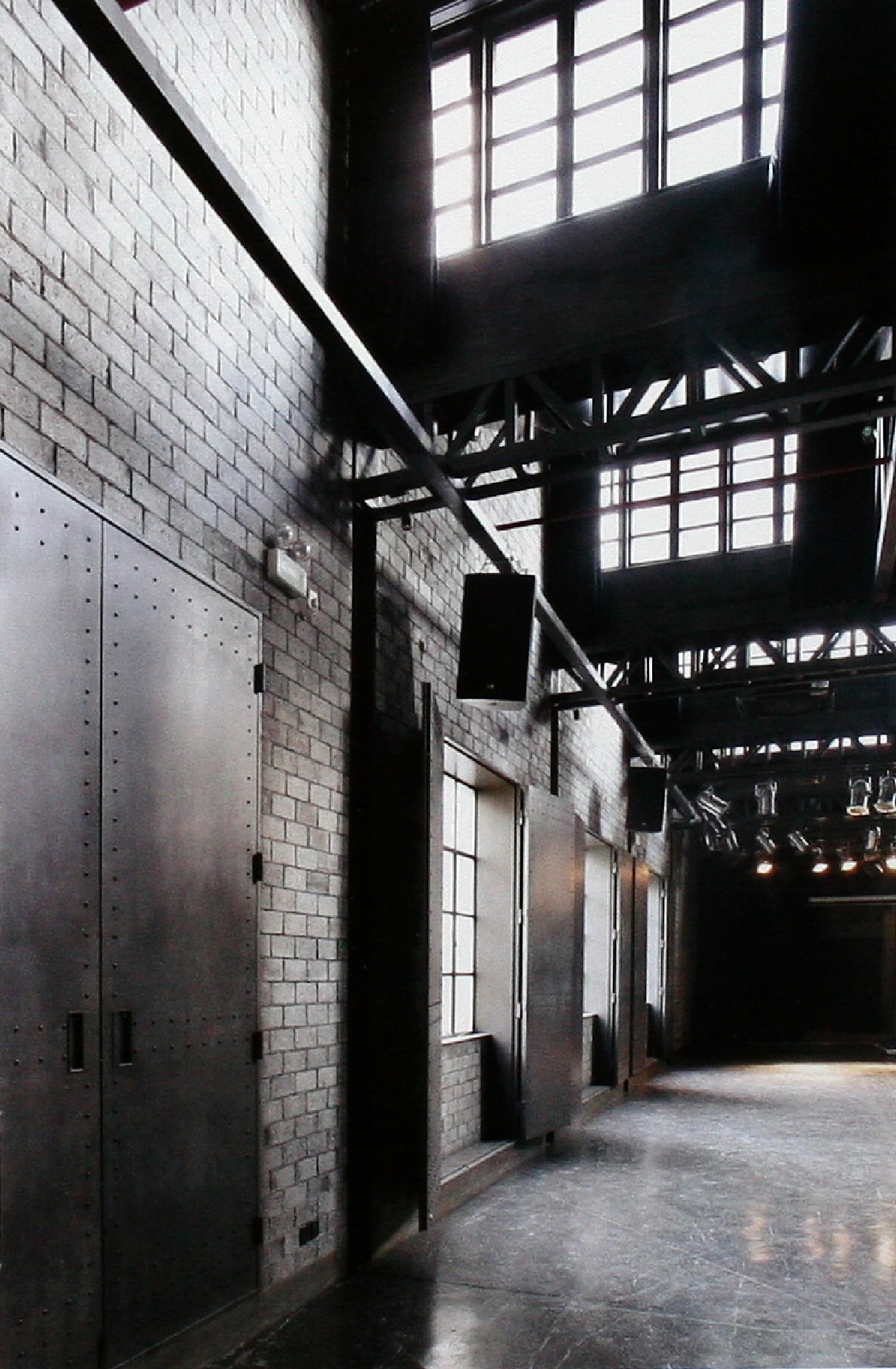 剧场和酒吧--芷江梦工厂