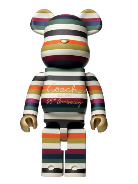 10个国际顶级时装名牌暴力熊玩偶