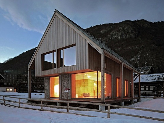 别墅太阳能采暖设计资料下载-阿尔卑斯山脚下的别墅