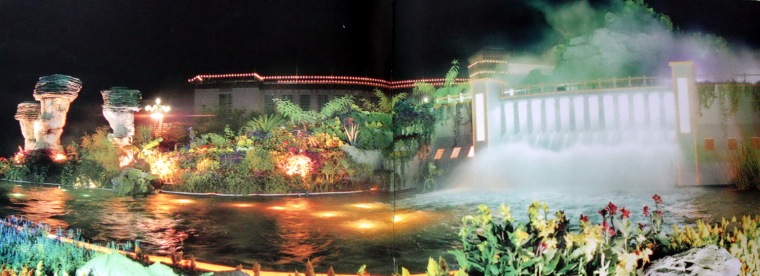 “与时俱进谱写绚丽篇章”3-2003年国庆节天安门广场花坛第5张图片