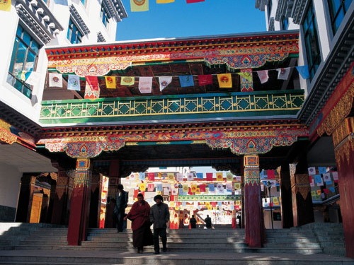 西藏昌都中路步行街