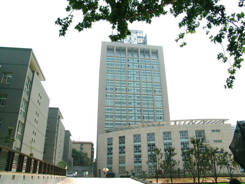 西安建筑科技大学建筑综合实验大楼