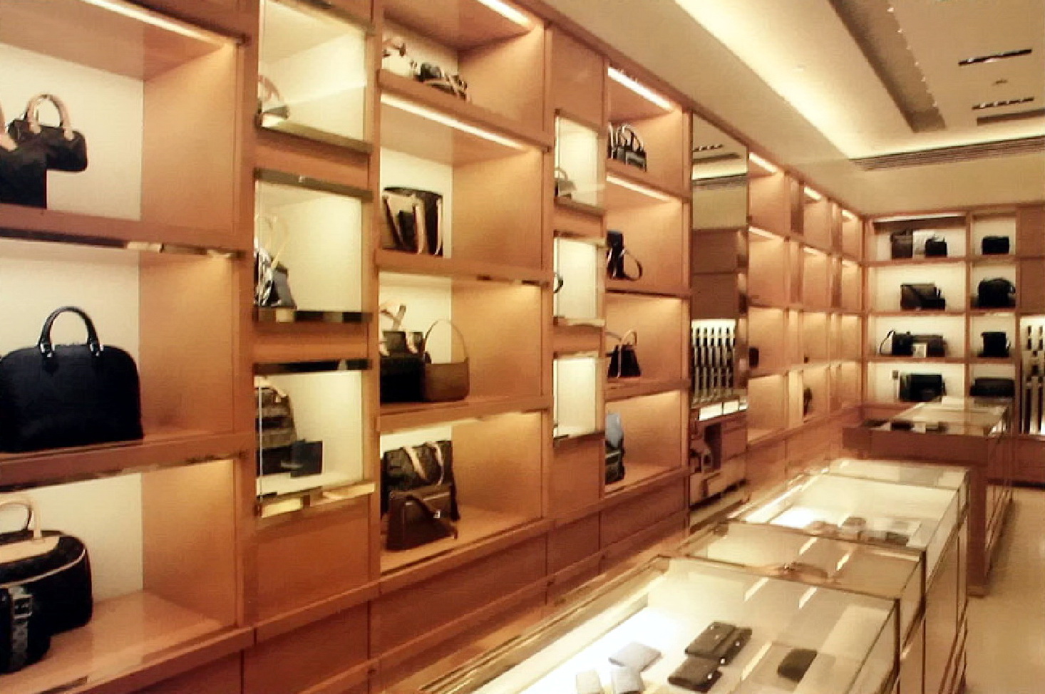 专卖店--louis vuitton