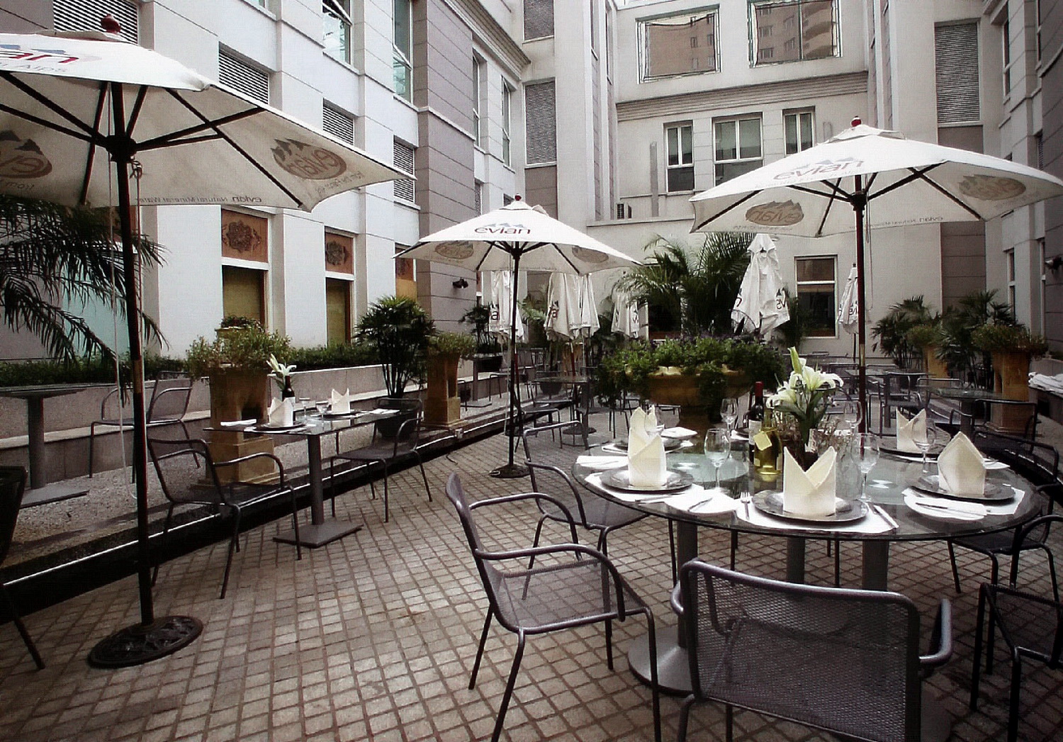 法式轻奢客餐厅|空间|室内设计|拉面肘子 - 原创作品 - 站酷 (ZCOOL)