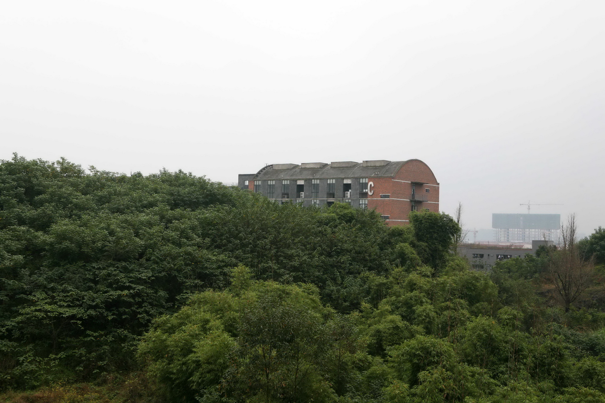 四川美術學院新校區設計藝術系館-家琨建築-教育建築案例-築龍建築