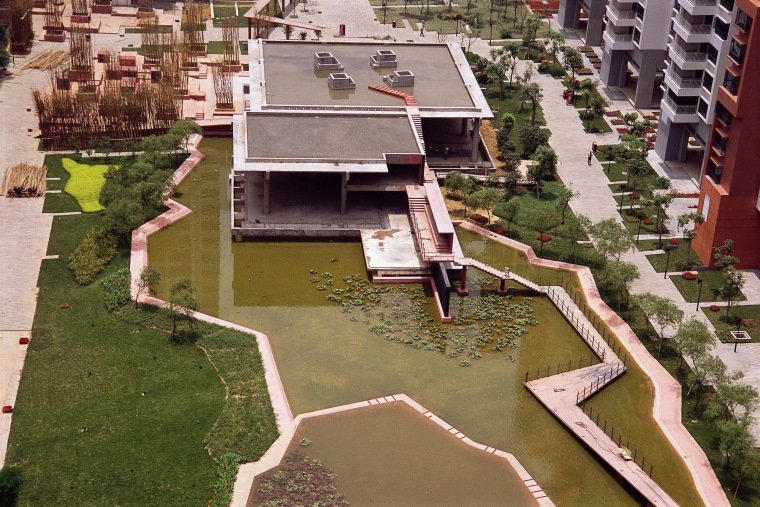 广州时代玫瑰园公共交流空间系统及景观第3张图片