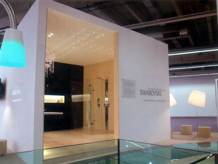 奥地利施华洛世奇水晶资料下载-“水晶之浪”展示