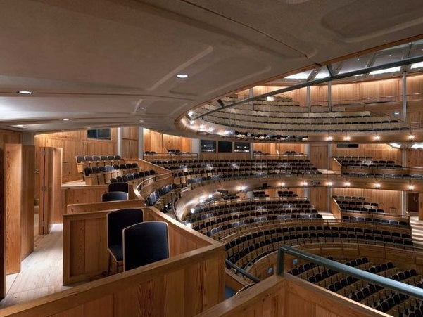6万平米大型歌剧院工程资料下载-格林德本歌剧院