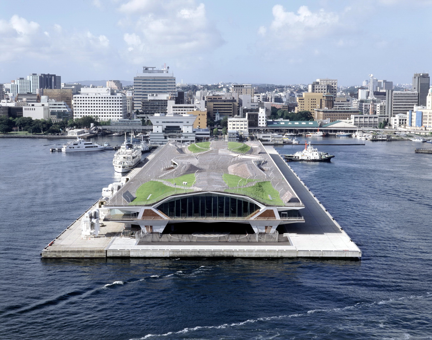 横滨国际港口码头-交通建筑案例-筑龙建筑设计论坛
