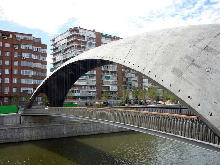 隧道规划方案资料下载-Puente Cascara大桥