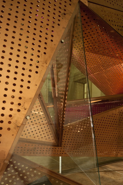 可移动的螺旋展台