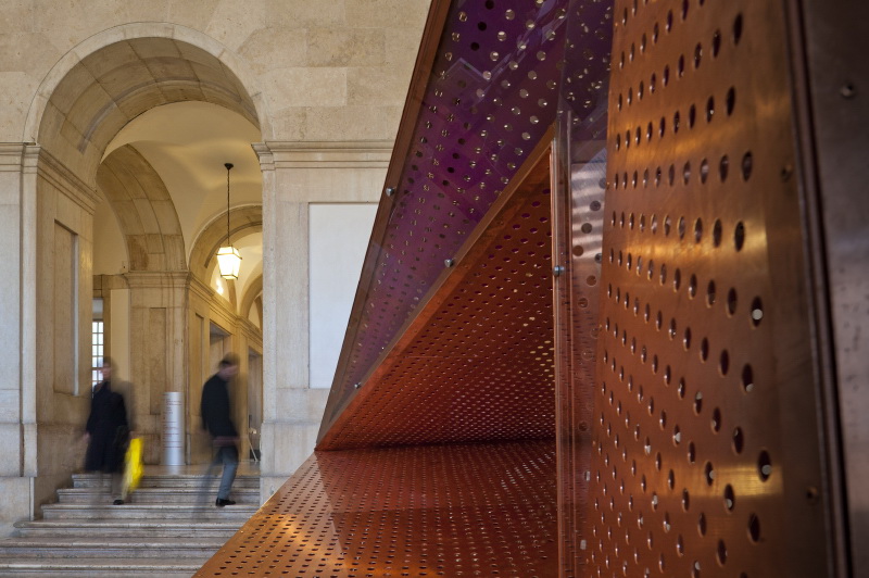 可移动的螺旋展台