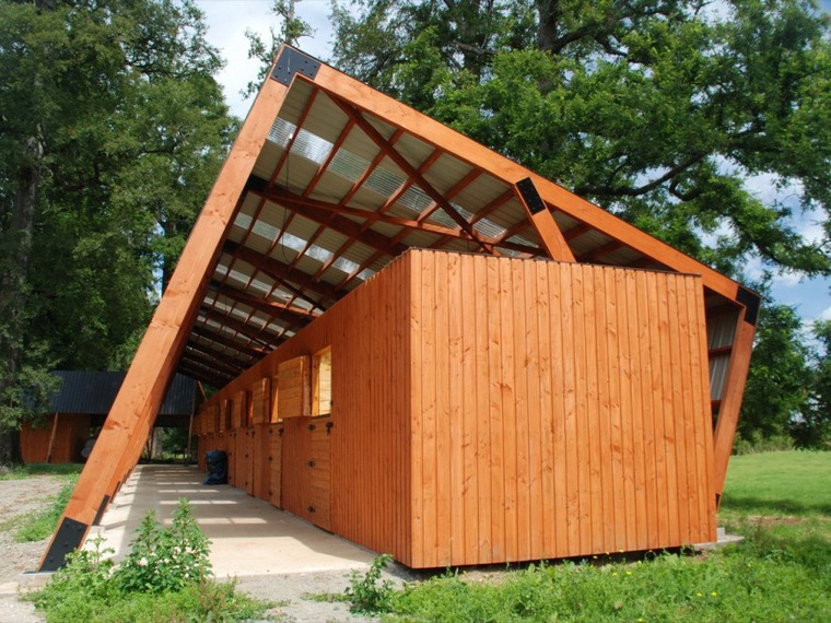 罗斯里昂斯马厩