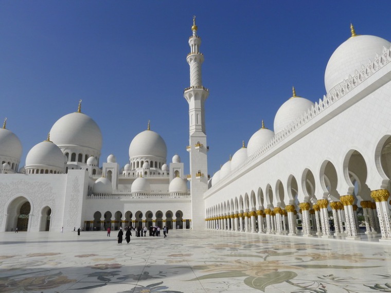伊斯兰清真寺平面图资料下载-纯洁优雅的清真寺