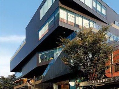 su漩涡模型资料下载-表参道漩涡大厦