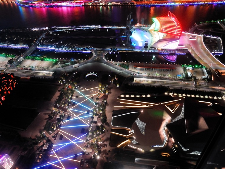 珠江城照明设计资料下载-广州新中轴花城广场景观照明设计