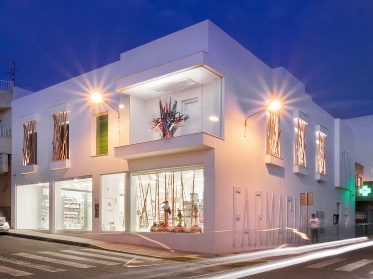 Caparrós& Reina药店