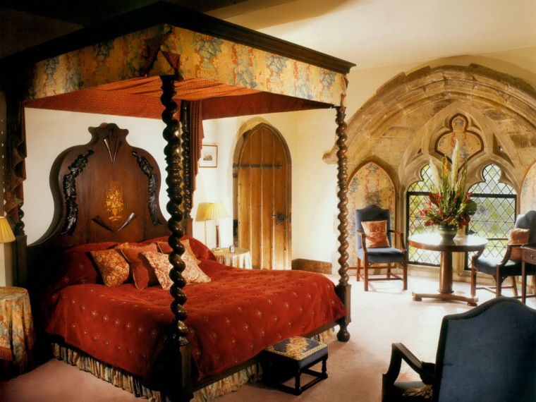城堡里的艺术中心和酒店资料下载-安伯利城堡酒店