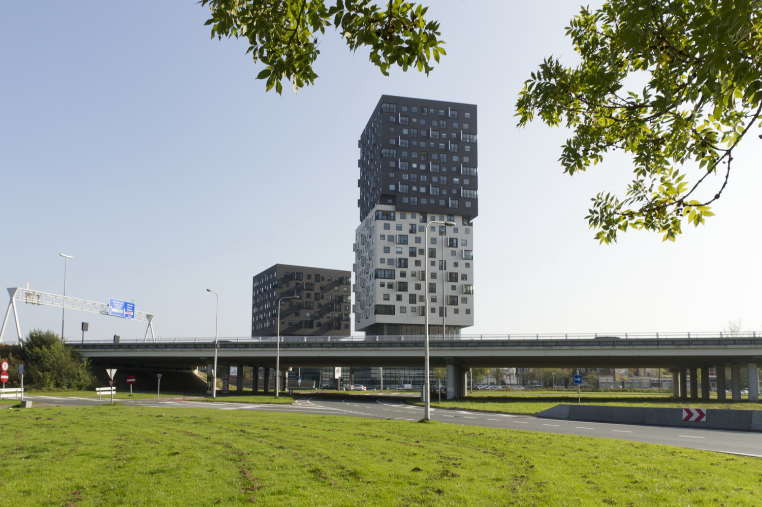 自由塔楼-居住建筑案例-筑龙建筑设计论坛