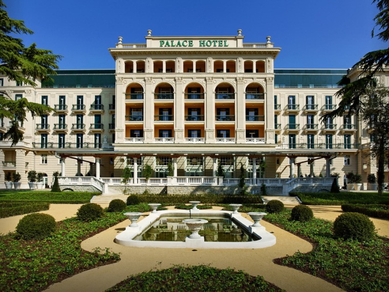 伊斯坦布尔皇宫酒店资料下载-凯姆宾斯基皇宫酒店