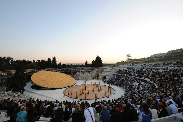 锡拉库扎希腊剧院资料下载-古希腊剧院舞台