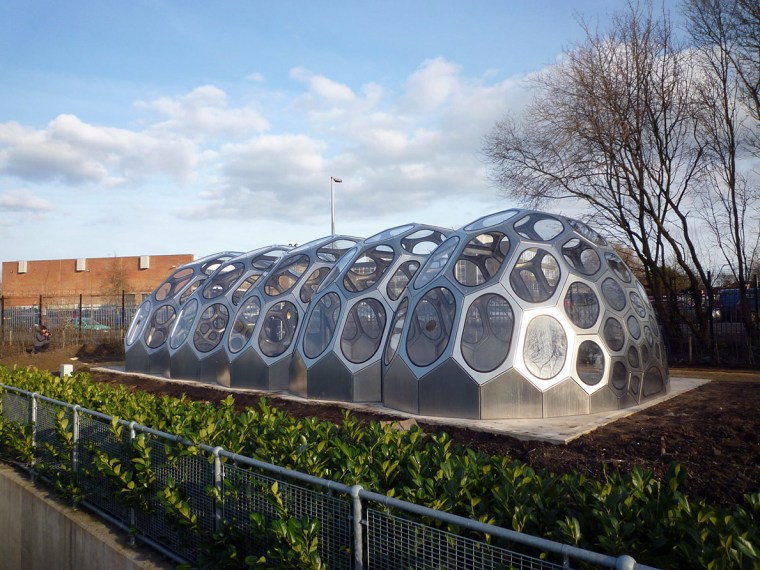英国伊甸园温室资料下载-板状结构搭接的温室
