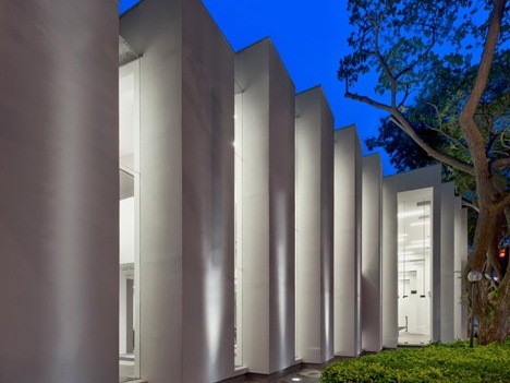 边缘画廊售楼处