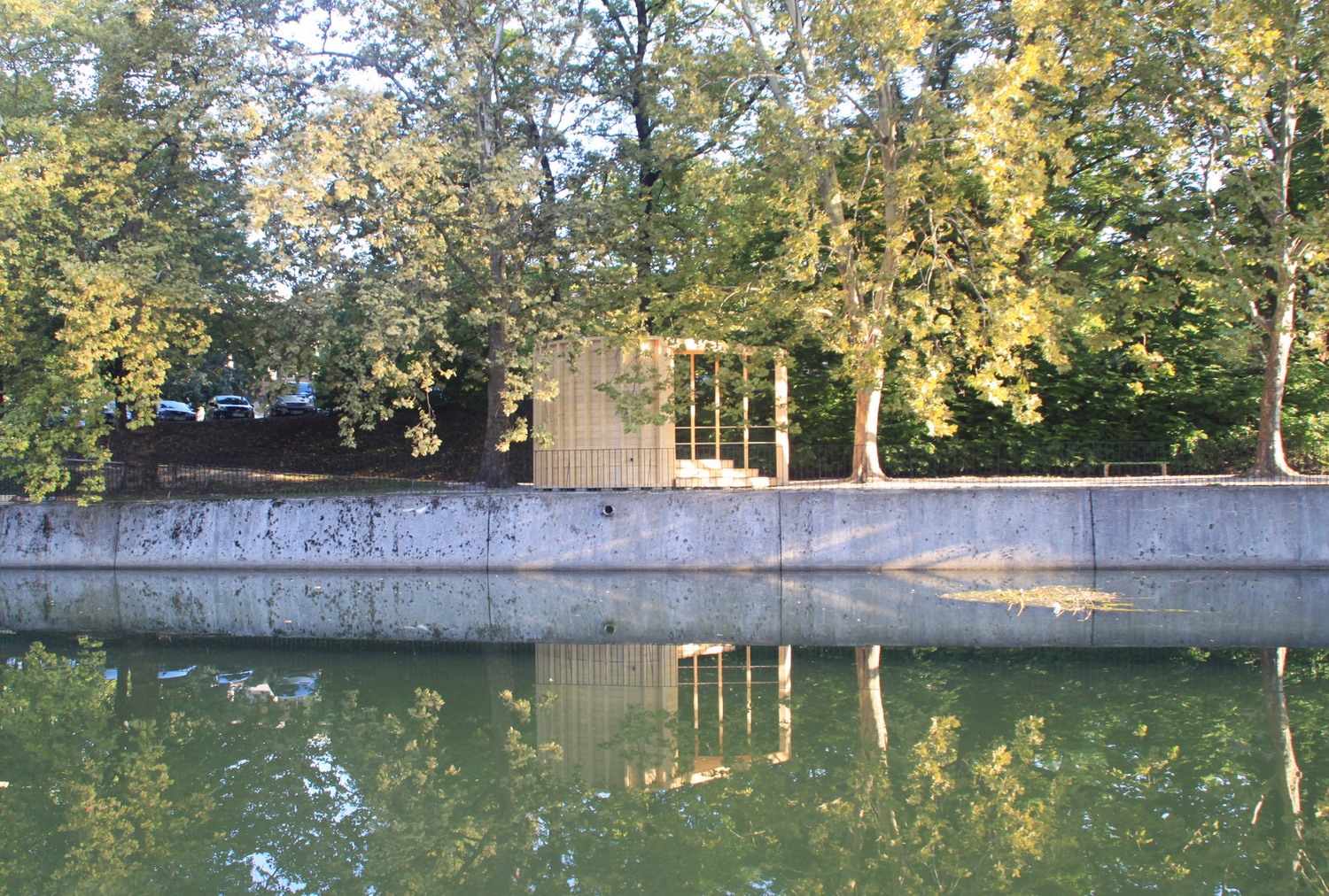 水边的庙宇-商业建筑案例-筑龙建筑设计论坛