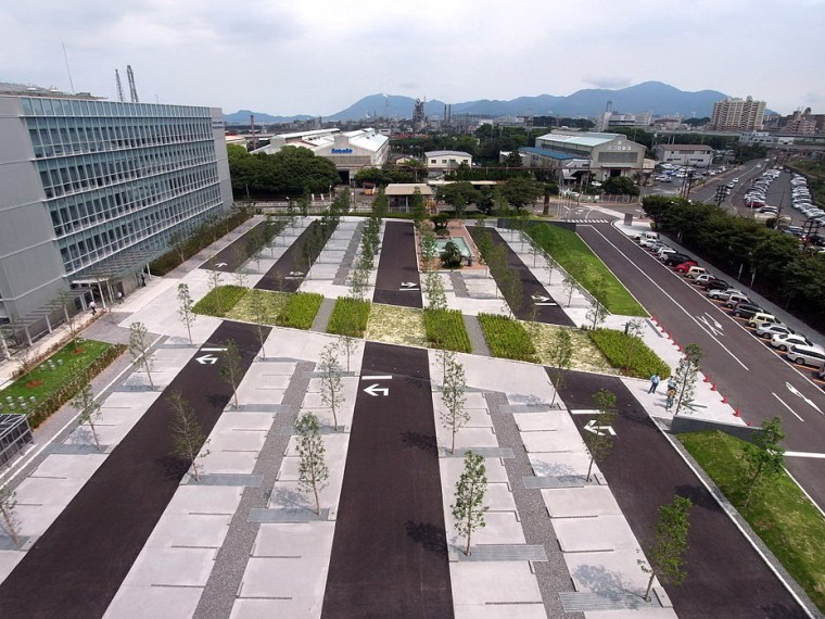 日本小区景观设计资料下载-日本NSE北九州科技中心办公大楼周边景观设计