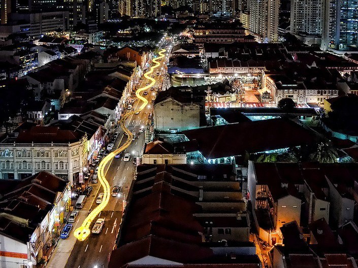 巨型蛇形灯笼点亮新加资料下载-巨型蛇形灯笼点亮新加坡的中国城
