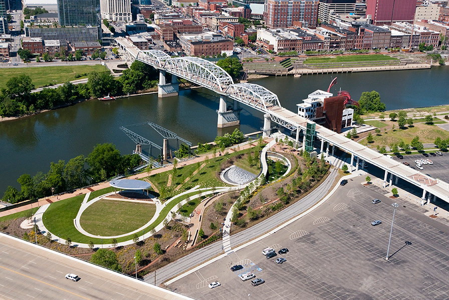 associate  建筑设计事务所:eoa事务所  土木工程事务所:barge c