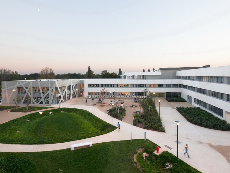 法国国立高等先进科技学校设计