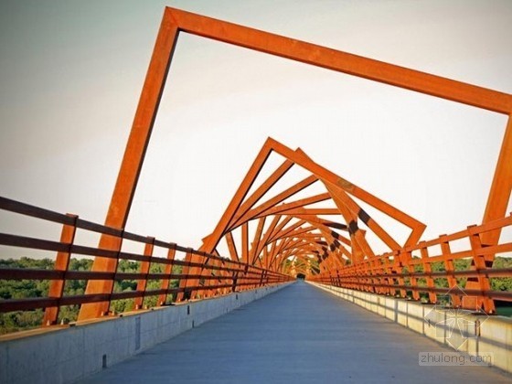 钢制栈桥资料下载-高架栈桥步道