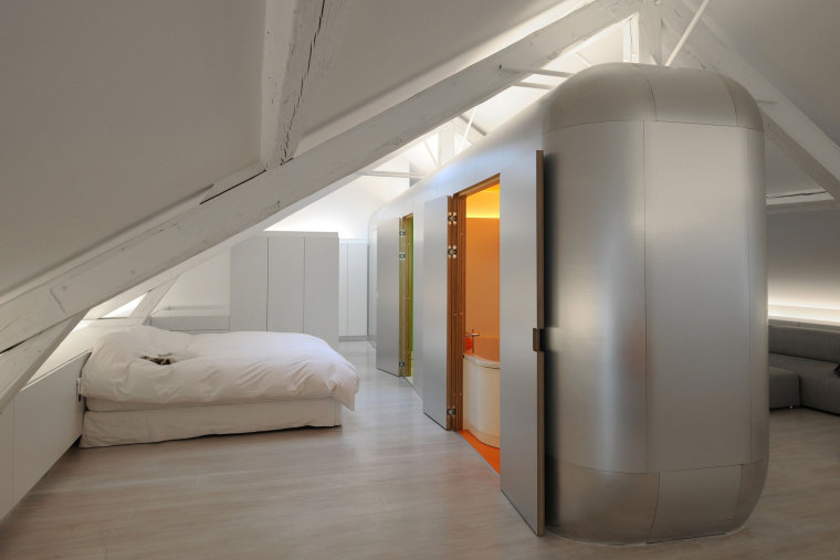 比利时具科幻色彩的loft公寓第27张图片