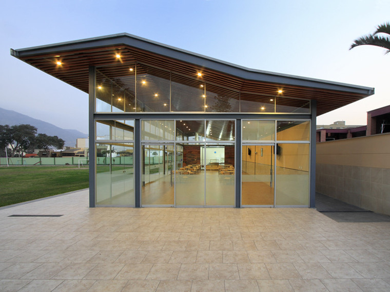 庇护十二世学校