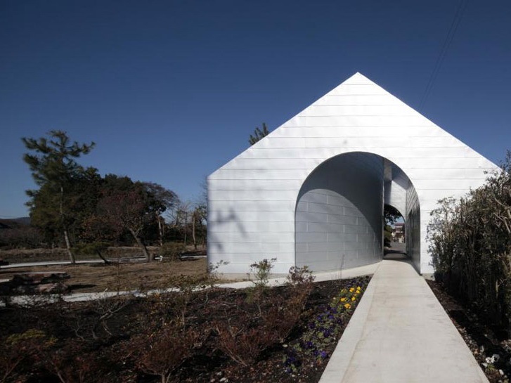 日本家国博物馆资料下载-UA设计的日本白色曲线外观的博物馆