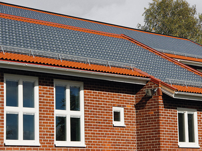 屋顶分体太阳能系统资料下载-透明的太阳能屋顶系统