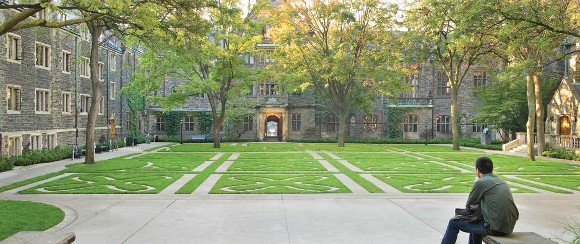 加大多伦多圣三一学院庭院