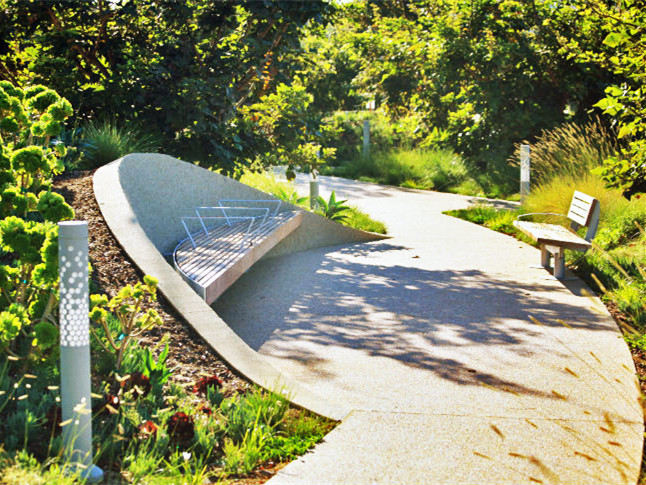 公园长凳CAD资料下载-美国加州圣莫妮卡Tongva公园