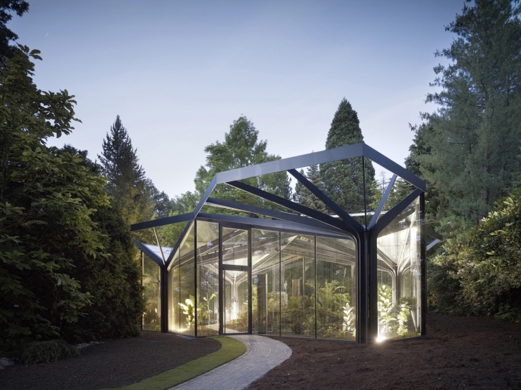 屋顶温室玻璃资料下载-温室植物园