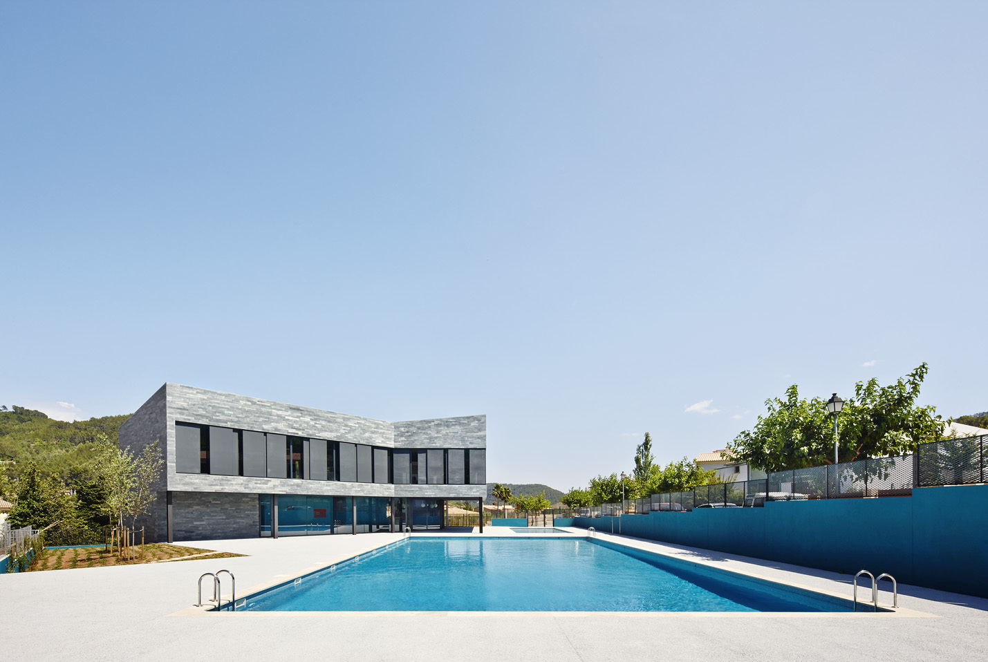 西班牙体育中心游泳馆-fermín alava-体育建筑案例-筑龙建筑设计论坛