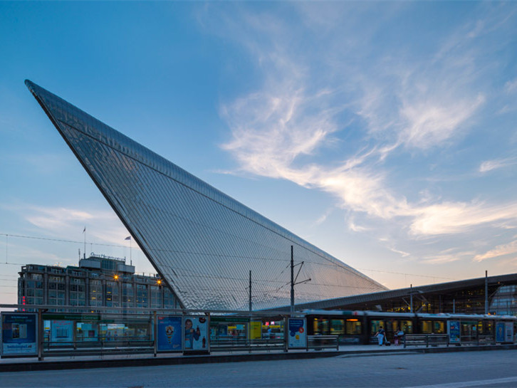 旅游服务中心站资料下载-新鹿特丹中心火车站