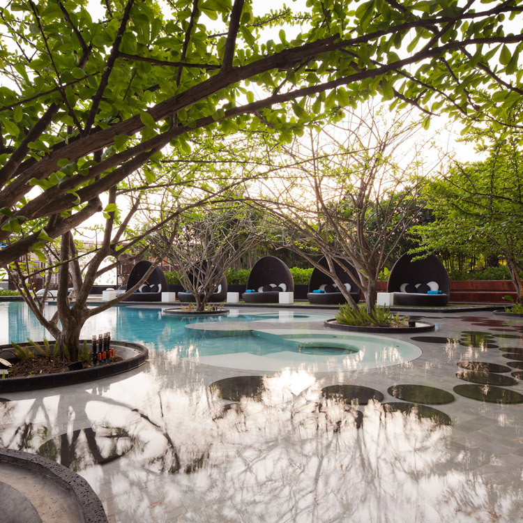 泰国希尔顿中央芭堤雅酒店游泳池-泰国希尔顿中央芭堤雅酒店第6张图片