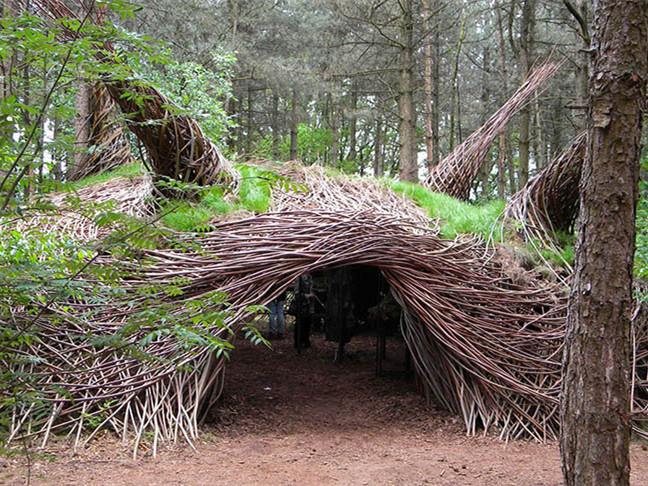 荷兰艺术家在魔法森林资料下载-魔法森林里的神奇雕塑