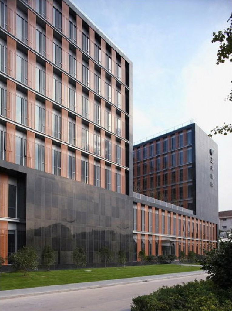 上海晨兴办公楼正面外观图-上海晨兴办公楼第4张图片