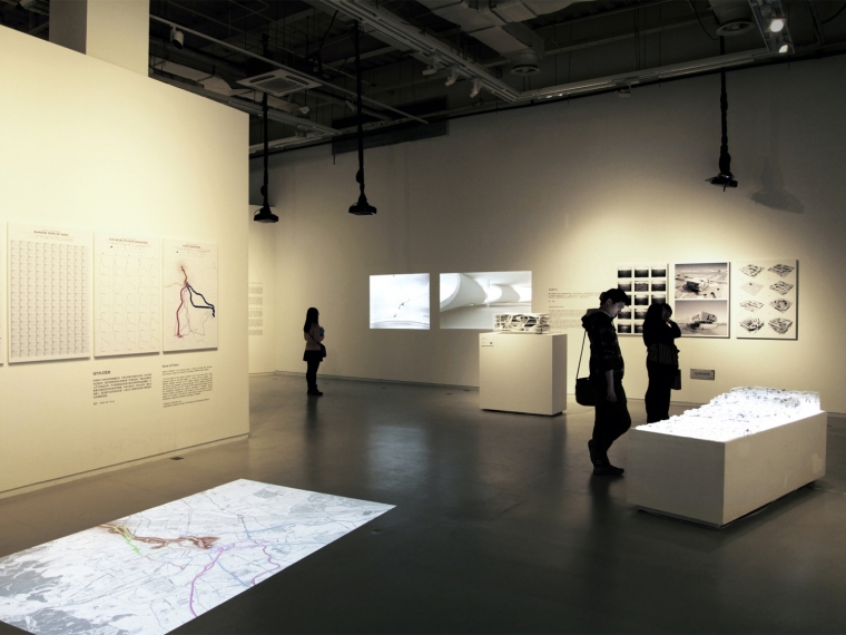 艺术设计作品展厅设计资料下载-上海艺术设计展移动之城展览