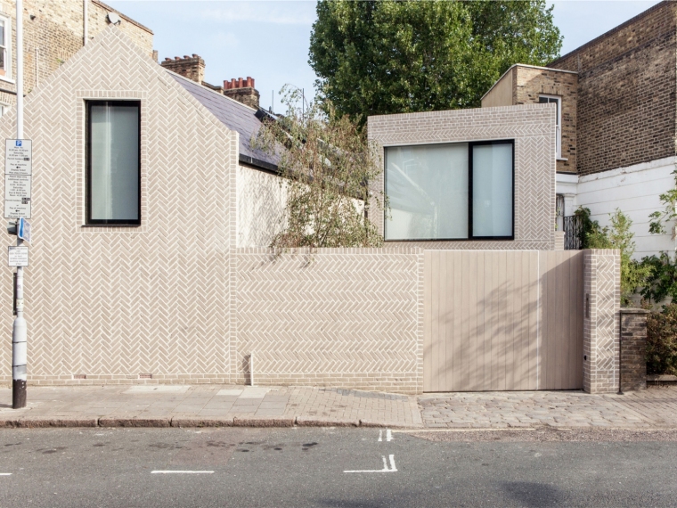 一字型采光排烟天窗资料下载-伦敦人字型住宅