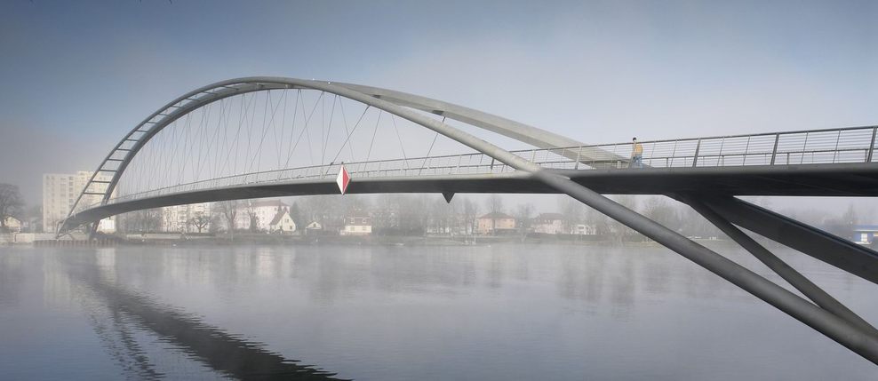 莱茵河上的步行桥